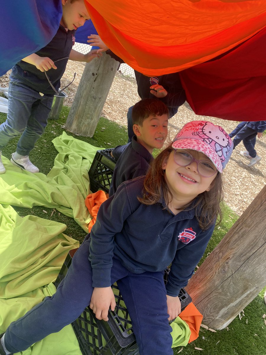 MissMGabrielli's tweet photo. Fun in the shade 😎 #fortlife @stanne_school https://t.co/qexDBK4xfX