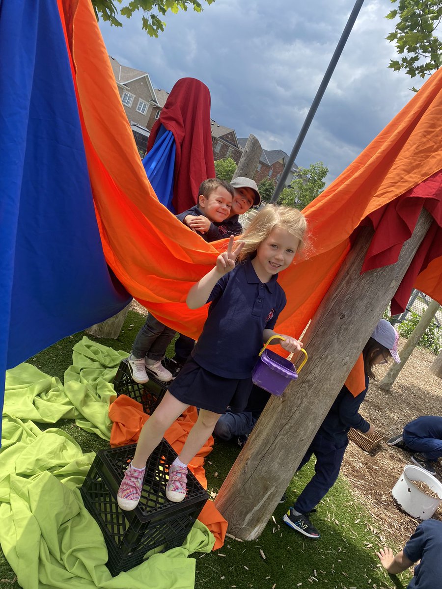 MissMGabrielli's tweet photo. Fun in the shade 😎 #fortlife @stanne_school https://t.co/qexDBK4xfX
