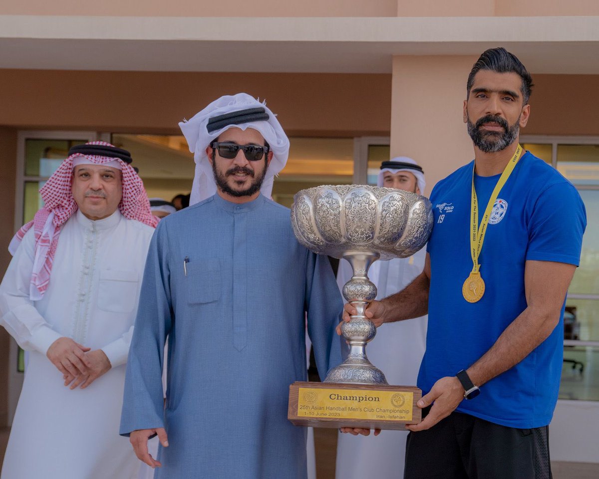 مع سمو الشيخ خالد ، شكرا جزيلا لدعمكم اللامحدود🛡️
#كاس_آسيا_عندنا🏆