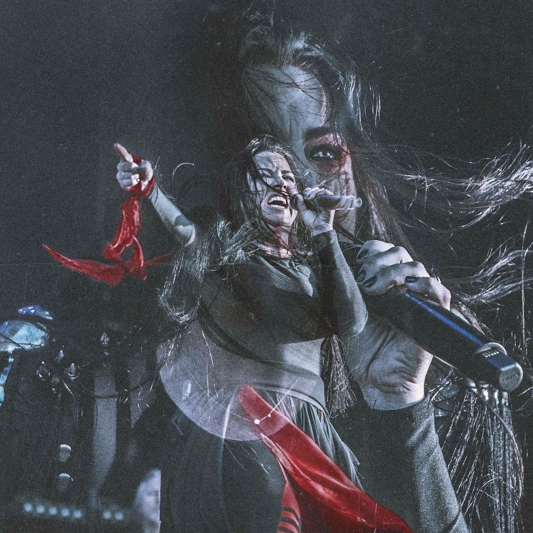 Repost • <a href="/SeanenMiddleton/">Seanen Middleton</a> 

Had the honour of photographing my favourite band for the past 19 years <a href="/evanescence/">Evanescence</a> at <a href="/DownloadFest/">Download Festival</a> last weekend. Amy’s voice has been like a best friend to me and helped me through a lot of dark times- she was one of the first people who showed me