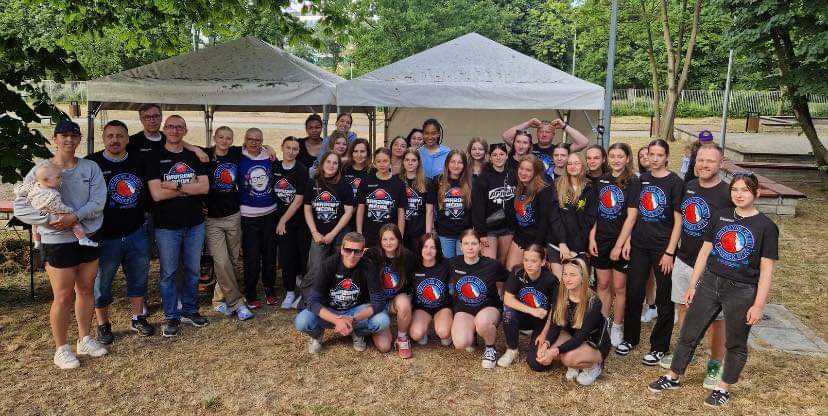 Zakończenie sezonu i podsumowanie sukcesów w tym 🥇U17 i 🥉U15. Pięknie patrzeć na takie efekty wielomiesięcznego zaangażowania zawodniczek i sztabu 🤩
#pgfamily #GortatTeam