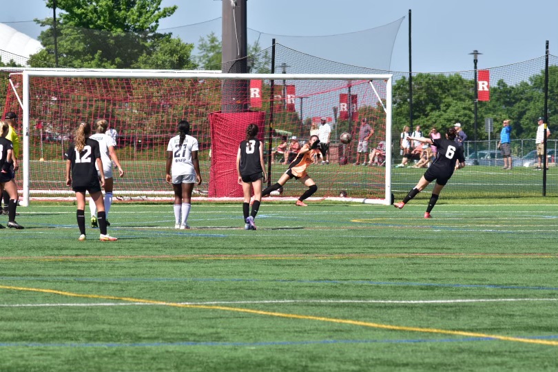 Please help us welcome another incoming RedHawk @dominiquepopai1 to the Miami soccer family. 

#RiseUpRedHawks #LoveAndHonor