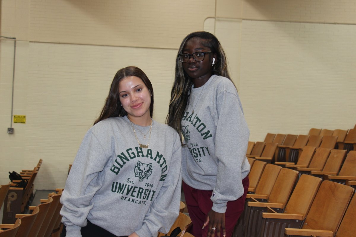 drihscs's tweet image. Our Seniors are showing off some of their college swag. Congrats to all. Stay tuned for more! 
#Classof2023 #AlphaClass #DrIzquierdoAlumni
