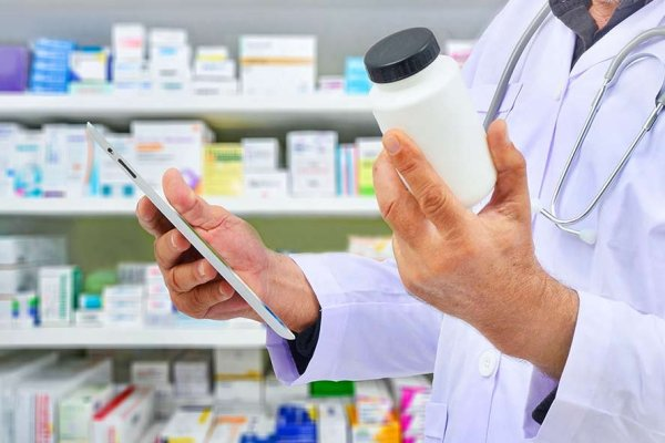 DFinanciero's tweet photo. 🔑#DFFull | Farmacéuticos v/s DT: laboratorios piden a la justicia que sus trabajadores queden fuera del descanso compensatorio tras la pandemia
https://t.co/Vwc36KexMk https://t.co/77XeVUK1V7