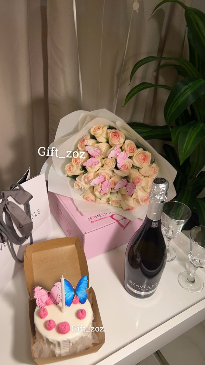 gift_zoz's tweet photo. طلبية اليوم 💗💖🎀🌸 https://t.co/gnukQZ5Mb7