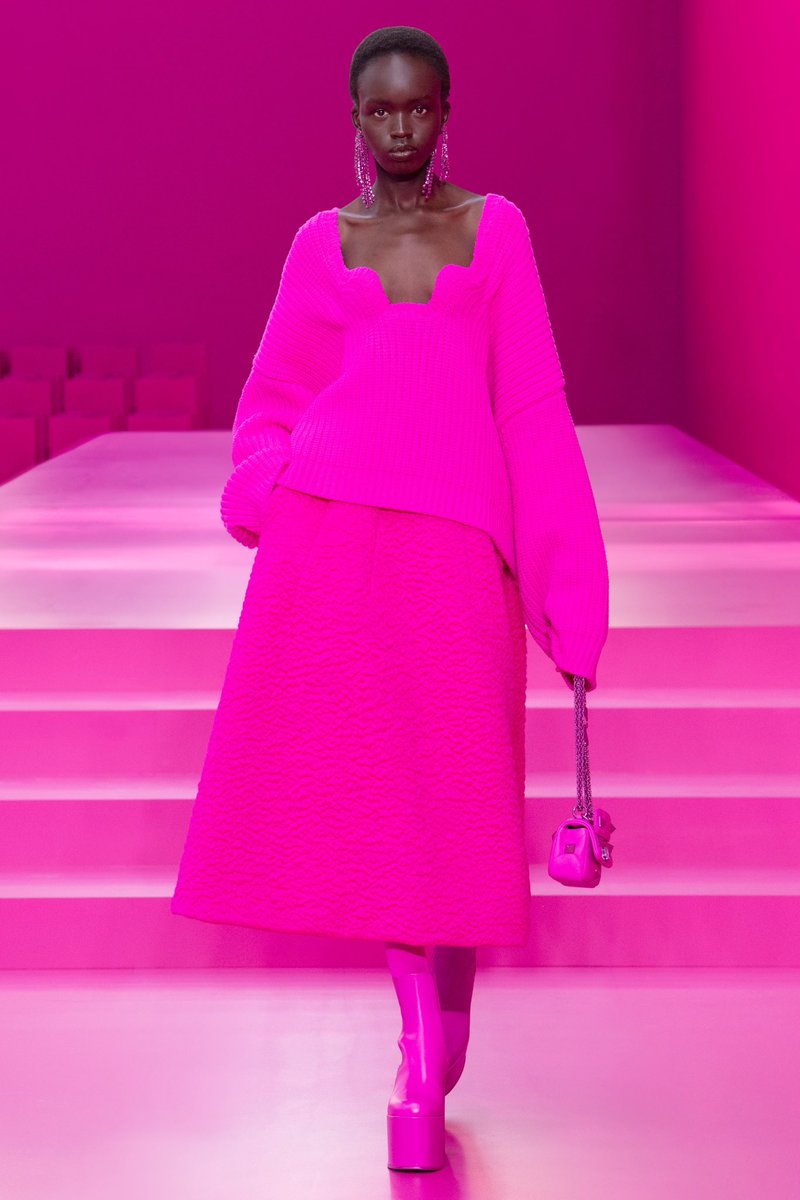barbaraco1n's tweet photo. Valentino’22
Runway
Pink
My love
💖💖💖 https://t.co/3Fcqq0Au4K