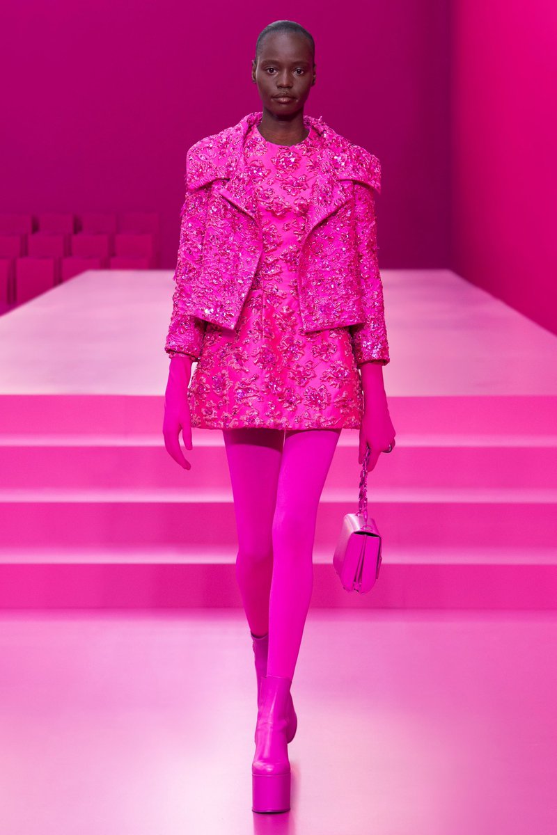 barbaraco1n's tweet photo. Valentino’22
Runway
Pink
My love
💖💖💖 https://t.co/3Fcqq0Au4K