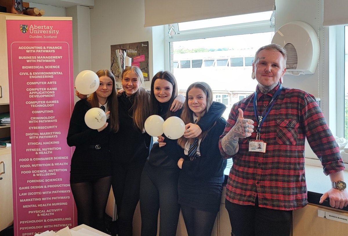 Josh from @AbertaySci delivered an amazing workshop on fingerprint analysis to some of our S4 pupils this week as part of #scienceweek