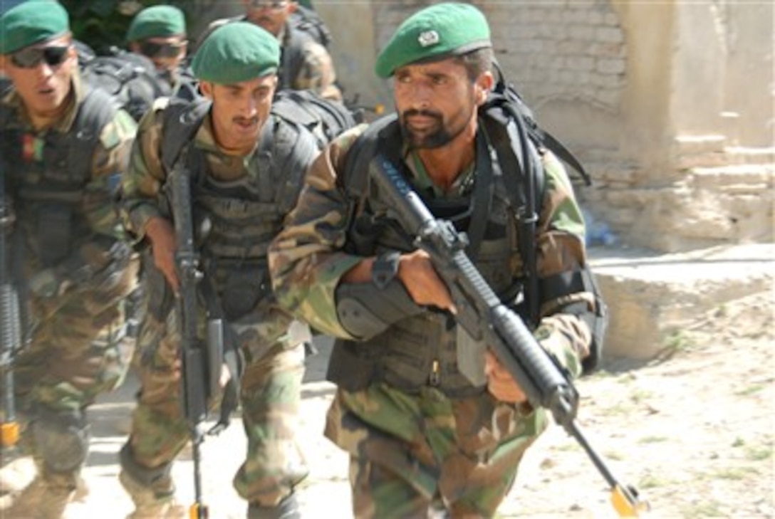 🇦🇫 THREAD: Every single Afghan frontline soldier or officer I have spoken to has told me they were desperately short of ammunition, fuel, water, food, and other supplies during the decisive fighting in 2021. Why? Was choking off the Afghan forces also part of the Doha deal? 1/🧵