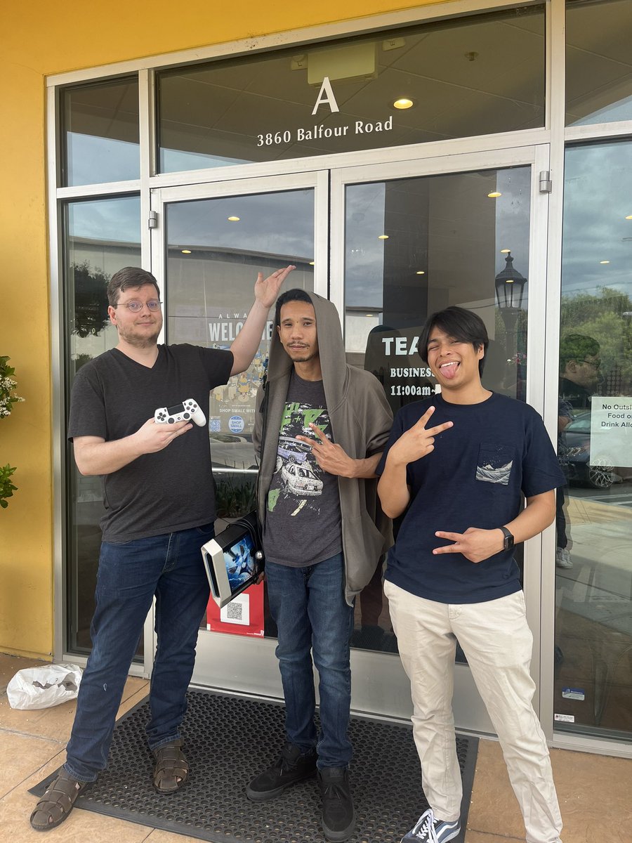 Congratulations to our top three of Teasports 2023 SF6 #1 featuring Snake D (middle) , LouisCampbell (left) and Teasports (right) in 1st, 2nd, 3rd respectively. Remember we host these events weekly! Sign up for our next one here. start.gg/tournament/tea…