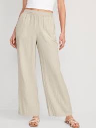Got these linen pants from Old Navy and boy are they lifesavers in the heat, but I also feel like my holiday in Greece is going to be cut short by having to help Hercule Poirot solve a murder.