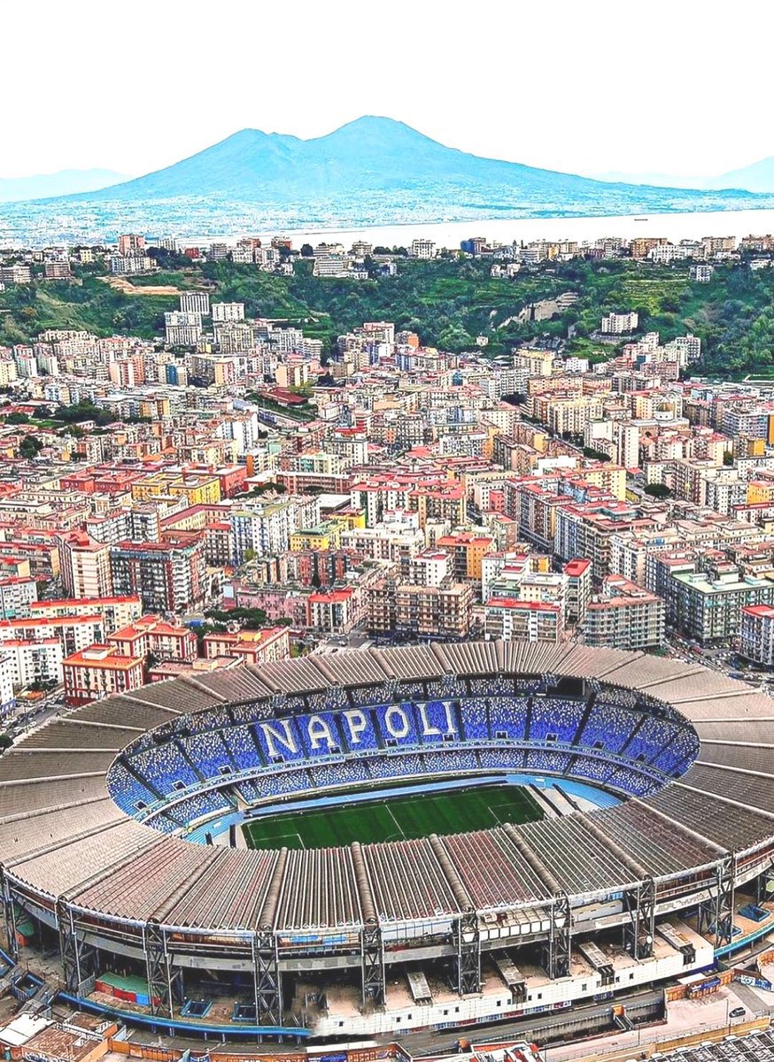 _BeFootball's tweet photo. Montrez-nous une photo exceptionnelle d’un stade 😍

On commence : https://t.co/ALHn7fNWH1