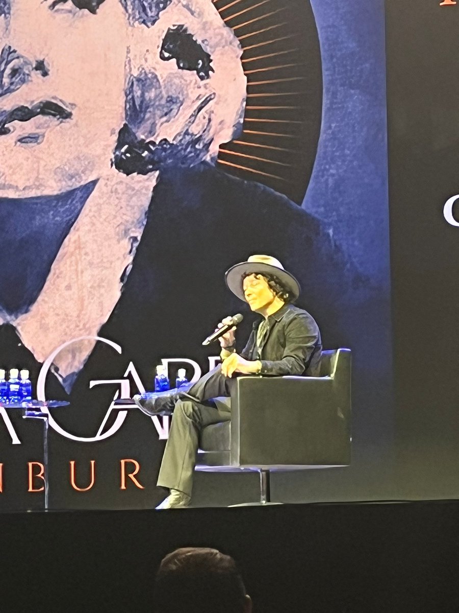Mae_Trapeze's tweet photo. Pos aquΓ casual viendo al maestro @bunburyoficial hablando de su maravilloso #GretaGarbo π₯Ή
#Picsby my queen @BeatrizMArranz π https://t.co/q3qAlQggxX