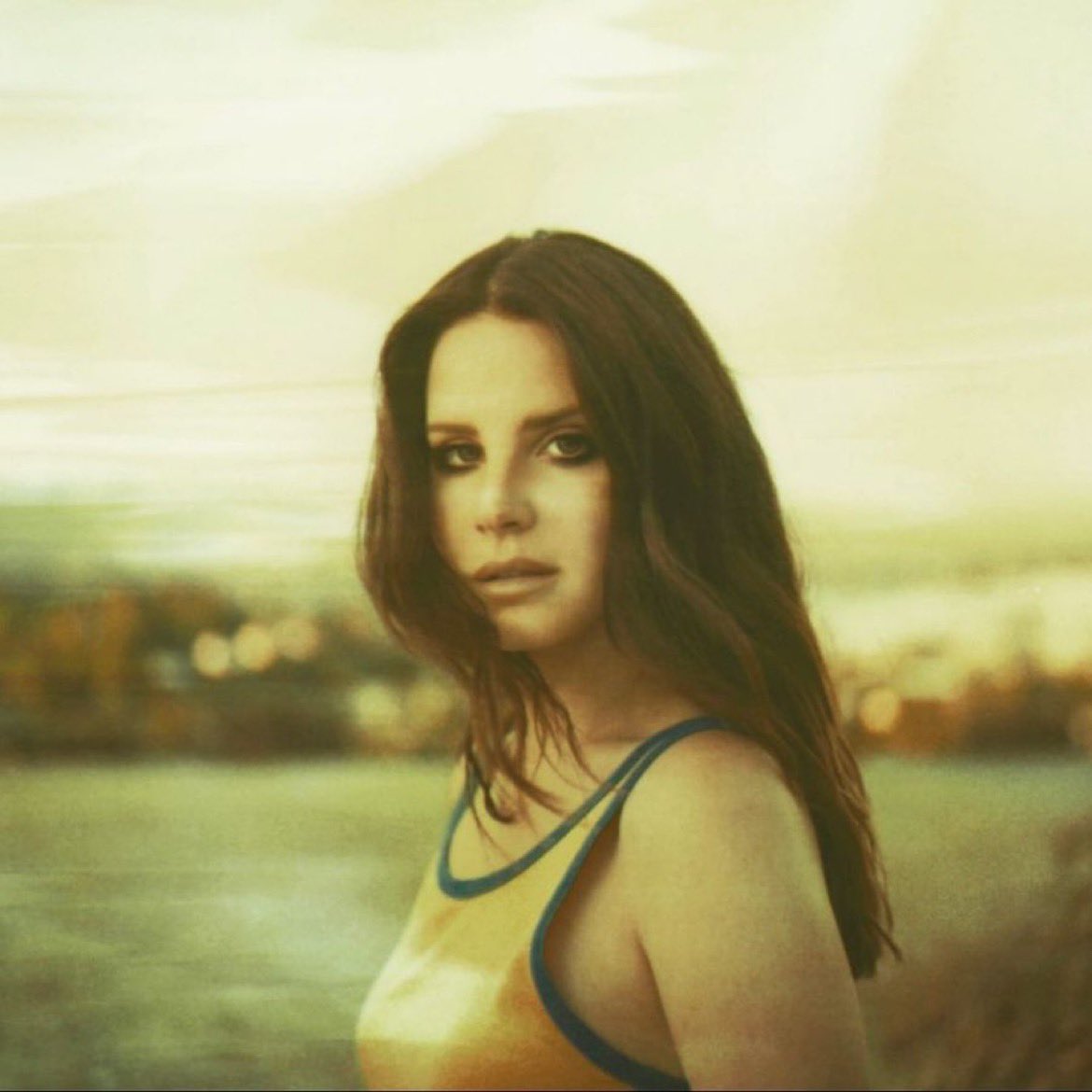 Lana Del Rey looks stunning in a new 'Ultraviolence' outtake photoshoot.