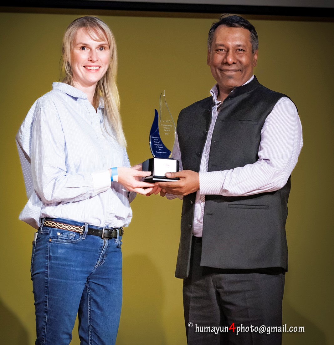 Big congrats to Dr. Turin Chowdhury, PhD, who was presented with the VOICE Community Impact Award at the recent Immigrants in Leadership ceremony.

Dr. Chowdhury is recognized for his dedication to empowering immigrant communities and for working collaboratively with them. Bravo!