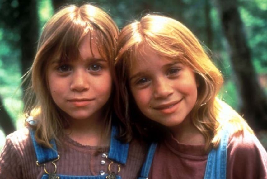Happy 37th birthday Mary-Kate & Ashley Olsen

The coolest there ever was   
