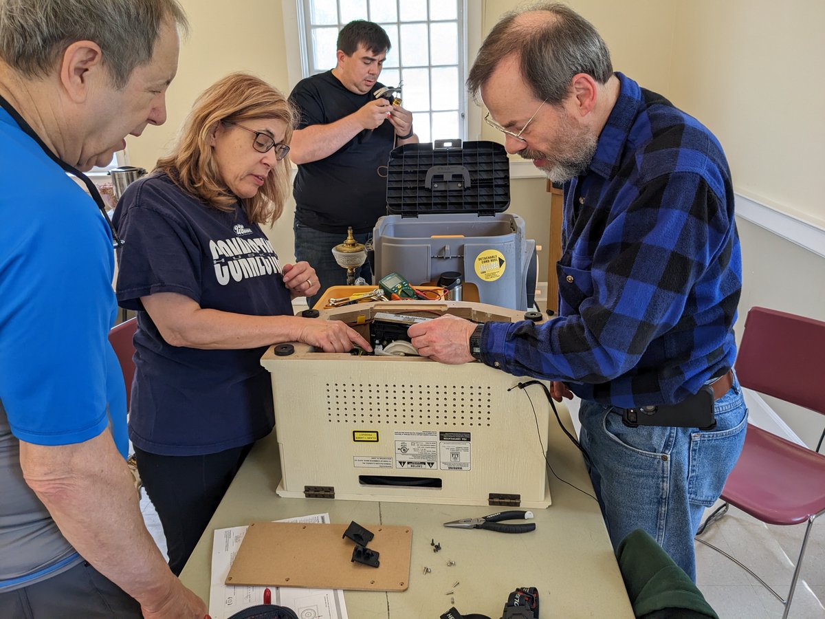 Everyone enjoyed our Repair Cafe with Middletown Recycling and Public Works and Lower CT River Valley Council of Governments. Thanks to all the talented fixers who donated their time and efforts to keep things out of the trash! Stay tuned for a Fall Repair Cafe #recycle