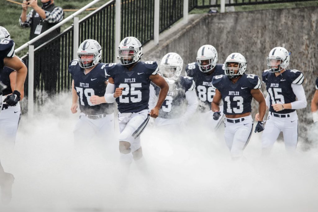 JaydenAntonelli's tweet photo. After a great call with @CoachSiwicki I am beyond excited to announce I have received my first D1 offer from @ButlerUFootball!! https://t.co/g1RAnu2cH1