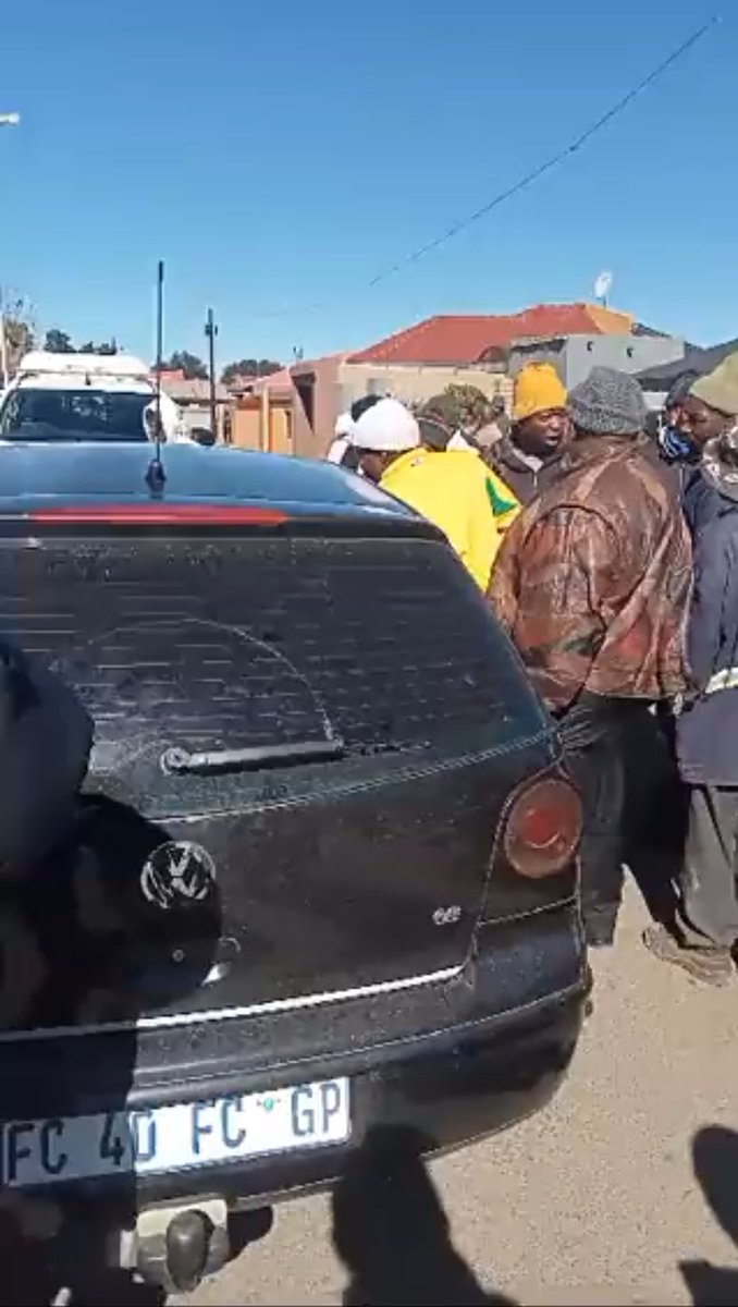 In another incident, Nigerian nationals  today in Mapetla, Soweto, were caught by community doing the same thing. They were allegedly handing out final notices with fake municipality logo to unsuspecting residents. They have been also taking pictures of residents houses.