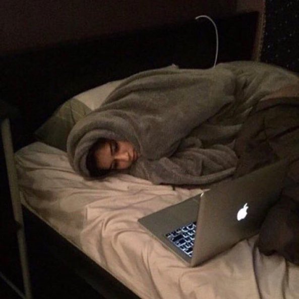 FM1_3316's tweet image. me after saying that I can’t go out because I’m “busy”