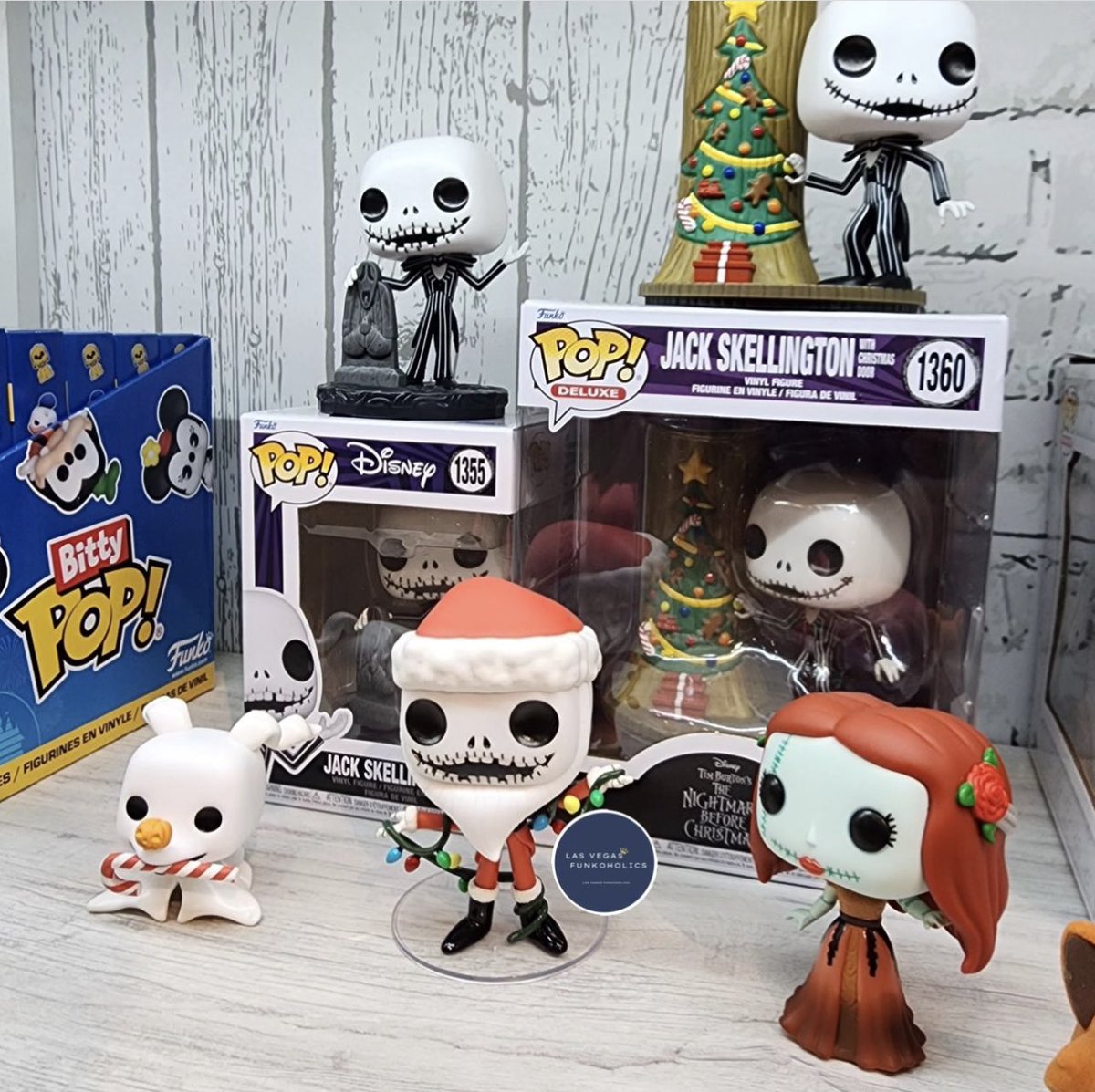 First look at new Nightmare Before Christmas Pops!
.
Credit @lasvegasfunkoholics
#Disney #nightmarebeforechristmas #Funko #FunkoPop #FunkoPopVinyl #Pop #PopVinyl #Collectibles #Collectible #DisTrackers