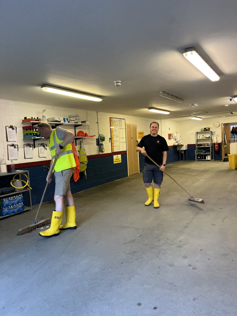 It’s not all glamour - tonight we cleaned the whole station, stripped down and cleaned both boats and cleaned the launch vehicle! #onecrew