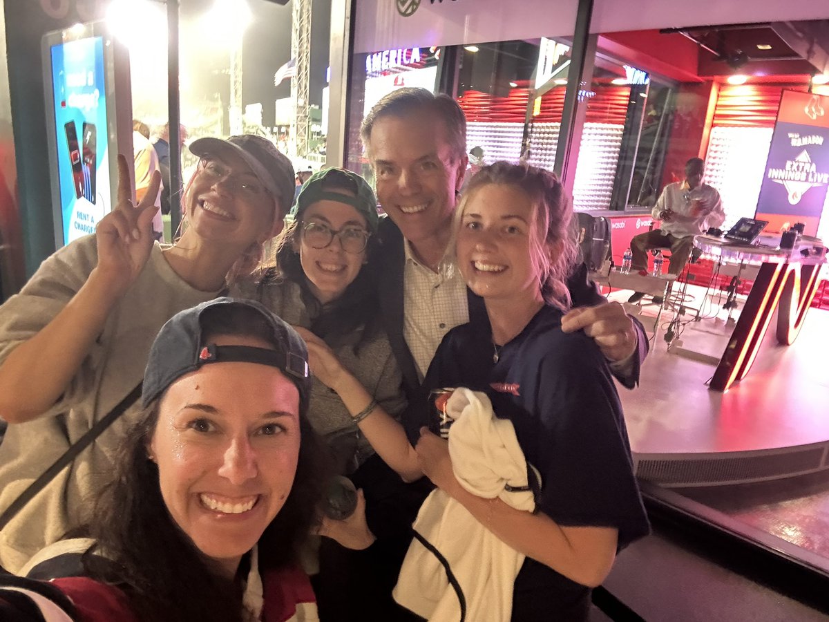 Erin Santhouse tweet media