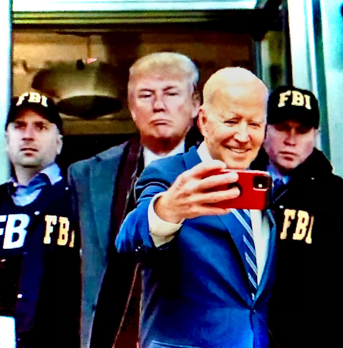 PIO2U's tweet image. #LockTraitorTrumpUp