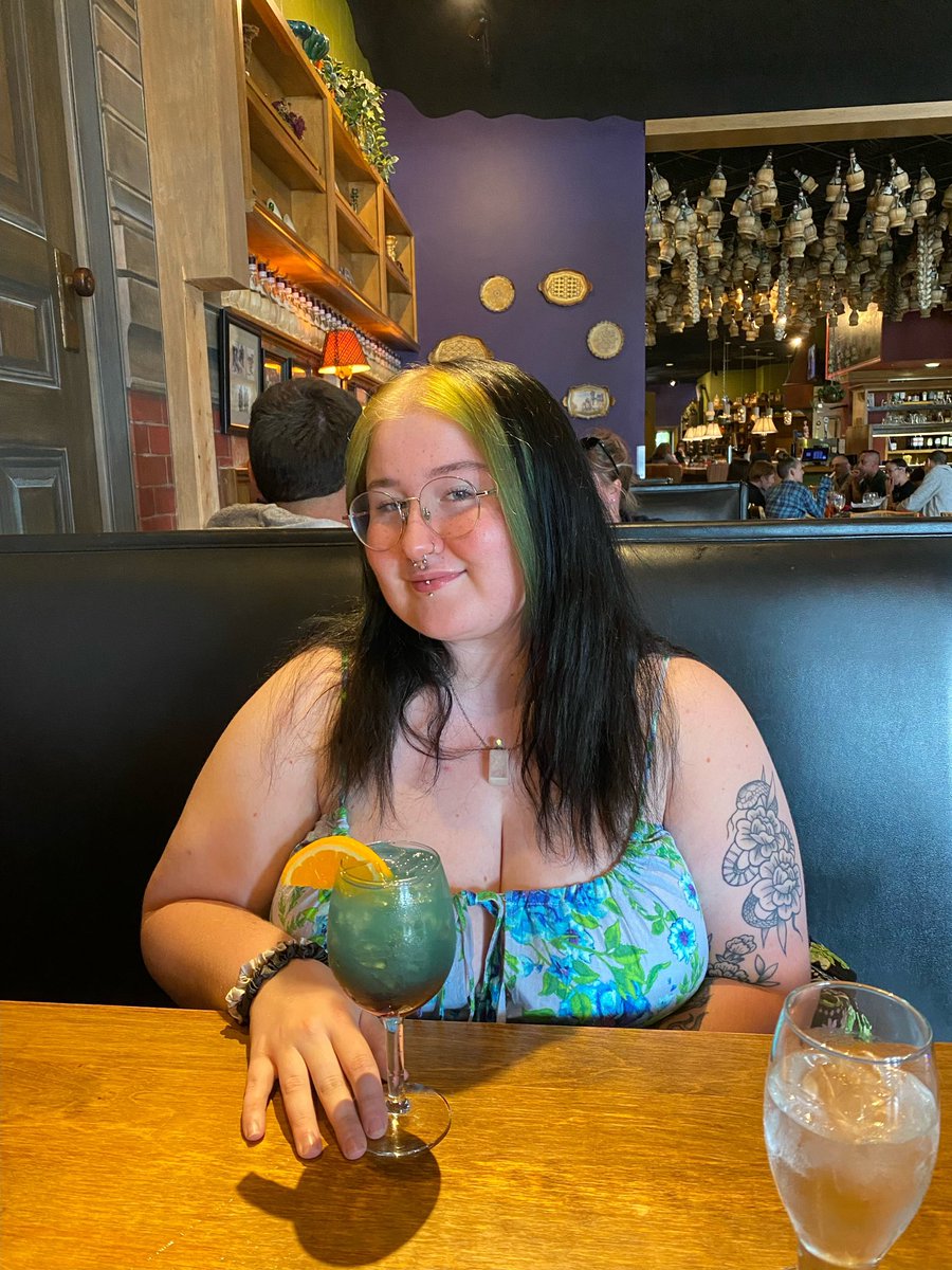 fishindaperc's tweet photo. Hi it’s my birthday
Give me all ur money 
$fishindapercolator https://t.co/Dsm6jblRsL