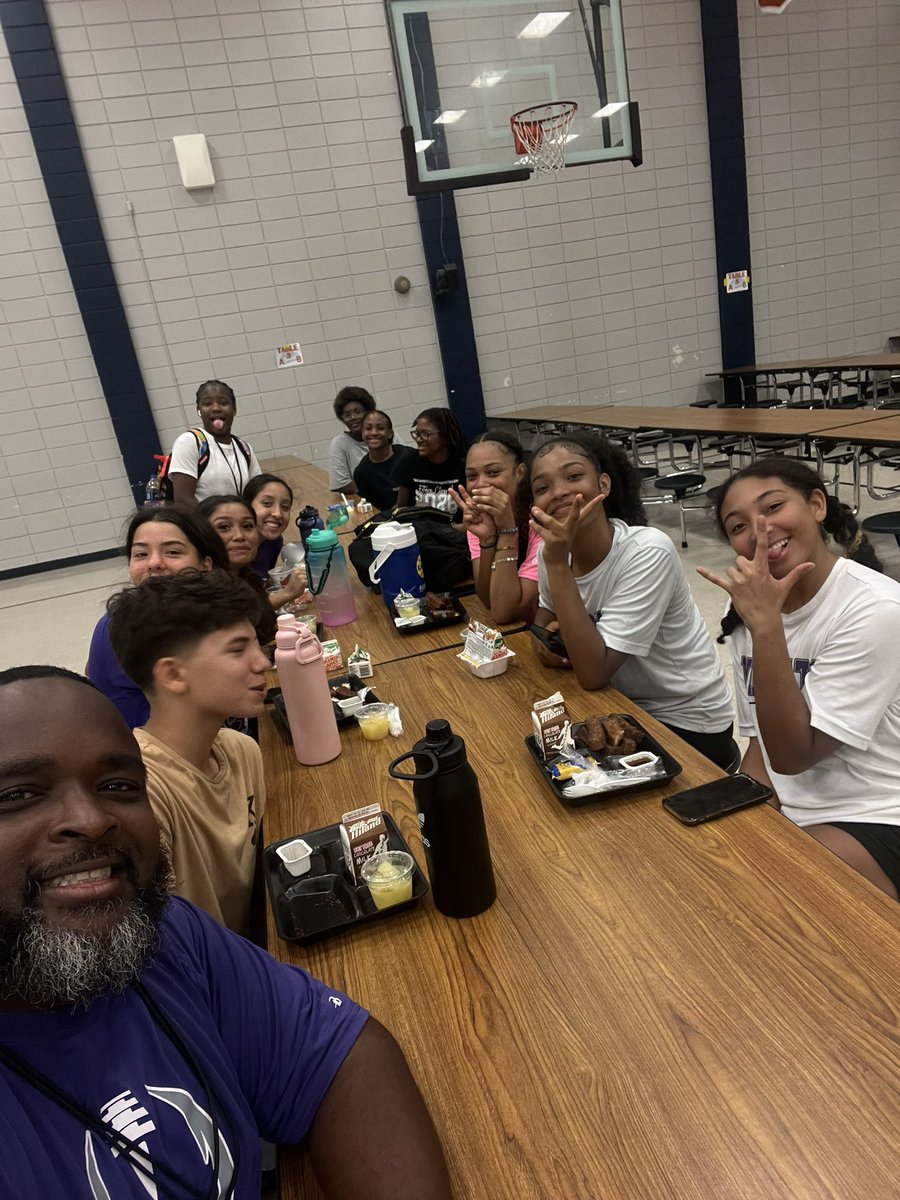 Robert Murphy (@coach_robmurphy) on Twitter photo Thank to Ms Nicole Stafford <a href="/HumbleISD_CNS/">Child Nutrition</a> for making sure our athletes have the ability to eat post workout!! We greatly appreciate you accommodating our kiddos!!! Also to Ms Lewis <a href="/HumbleISD_SMS/">Ross Sterling MS</a> for her assistance!!! We appreciate you! #ProtectTheH Thank to Ms Nicole Stafford <a href="/HumbleISD_CNS/">Child Nutrition</a> for making sure our athletes have the ability to eat post workout!! We greatly appreciate you accommodating our kiddos!!! Also to Ms Lewis <a href="/HumbleISD_SMS/">Ross Sterling MS</a> for her assistance!!! We appreciate you! #ProtectTheH