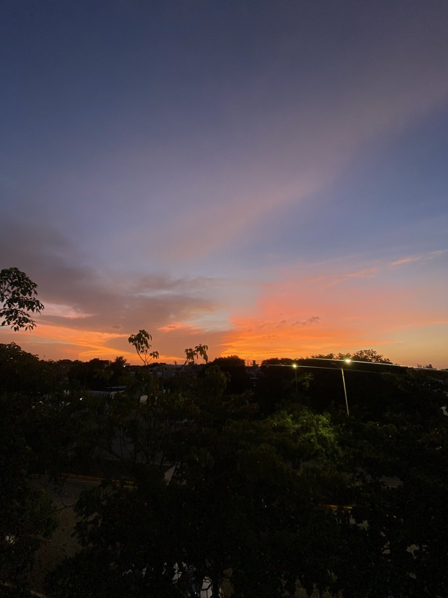 itsdannygoodwin's tweet photo. Eres tan bonito como el atardecer https://t.co/Bd2HUChOQG
