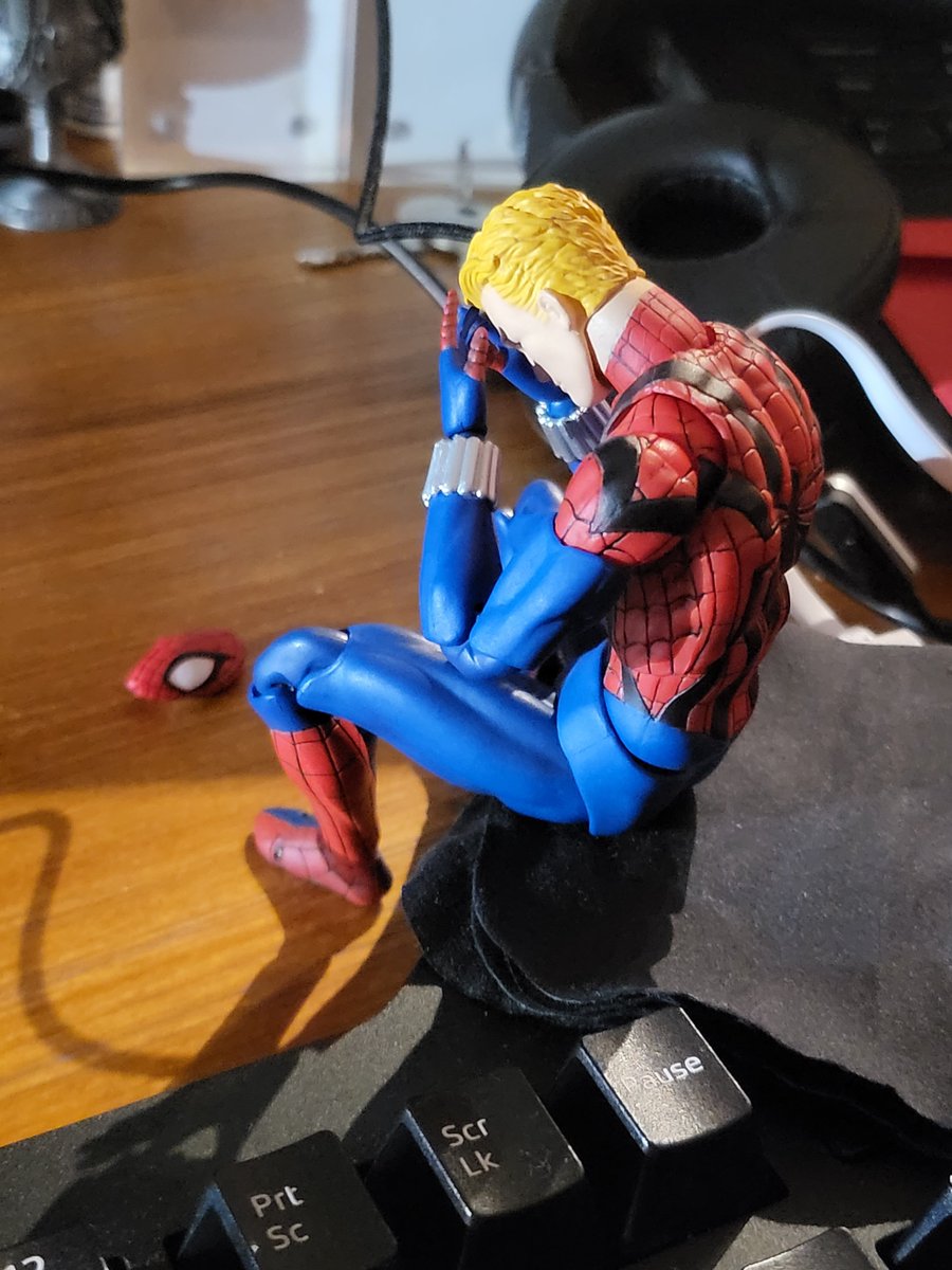 Santa Claus? 'fraid not. tweet media