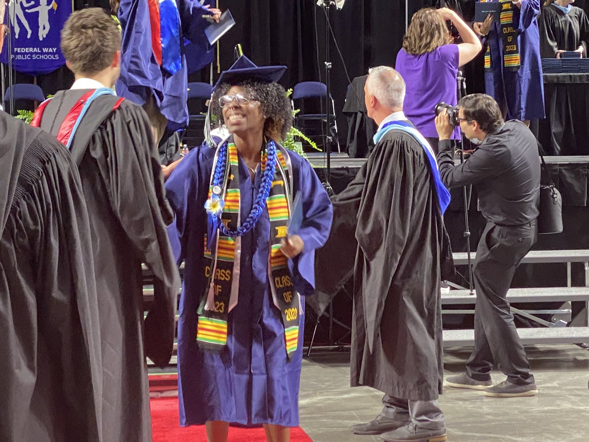 FWPS210's tweet photo. Graduation? Check! TBHS graduates, the next step of your journey has just begun! We look forward to seeing what you do next! @TBTitans #TitanGrad #Classof2023 https://t.co/Qzz10J9BxF