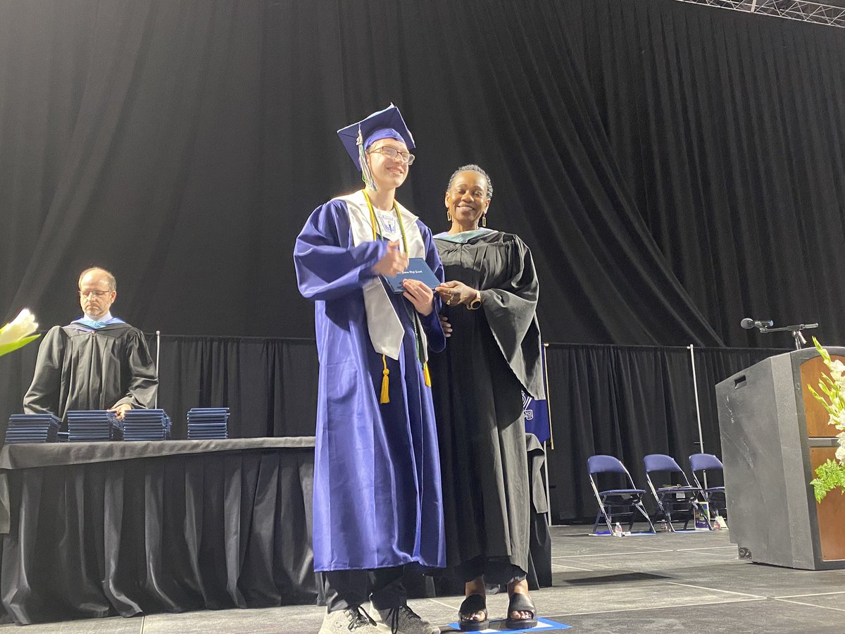 FWPS210's tweet photo. Graduation? Check! TBHS graduates, the next step of your journey has just begun! We look forward to seeing what you do next! @TBTitans #TitanGrad #Classof2023 https://t.co/Qzz10J9BxF