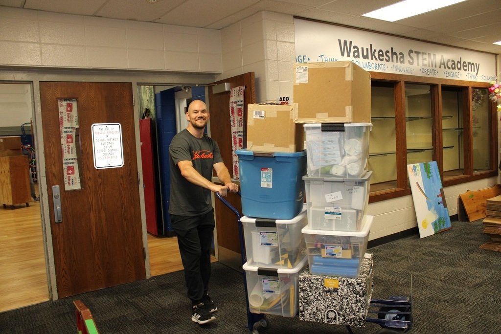 WaukeshaSTEM's tweet photo. A huge thanks to all the Waukesha Innio volunteers for helping to pack up for the big move.  All of @WaukeshaSTEM is grateful for your support. https://t.co/PpoCX99Dlp