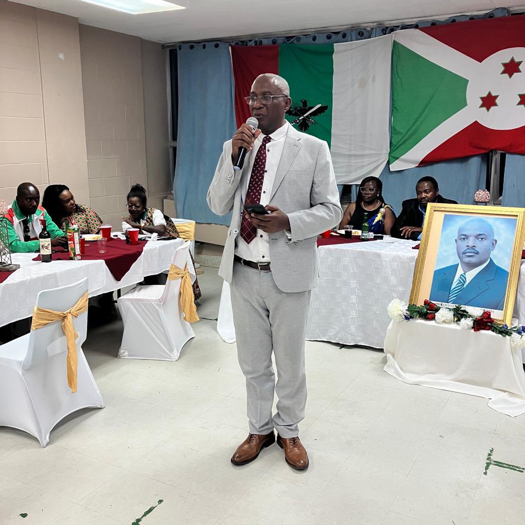 CbcaGo's tweet photo. Ruheshi 10, 2023 (QUÉBEC): Abarundi  tuba  muri Canada Turibuka Nyakwigendera Nyenicubahiro Petero Nkurunziza akaba n’imboneza yamaho; Turakunda kandi tukazirikana  igihugu. https://t.co/QlMz5PFw3o