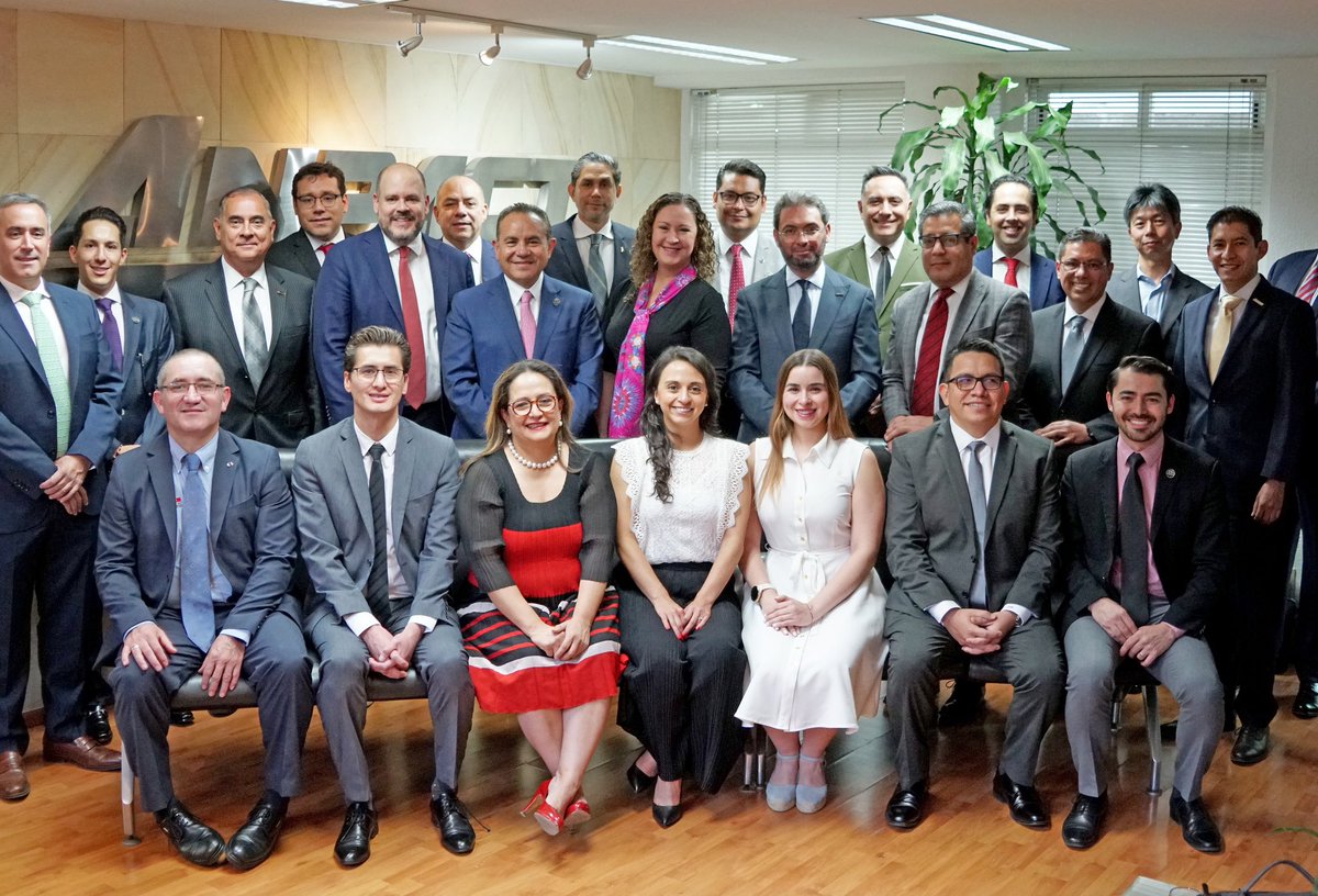 Si queremos aprovechar las bondades del #nearshoring debemos impulsar la modernización de las unidades. Con la <a href="/ANPACT/">ANPACT, A.C.</a> acordamos prepararnos para competir con empresas extranjeras. <a href="/canacarmexico/">CANACAR</a> #DeFrenteALosNuevosTiempos