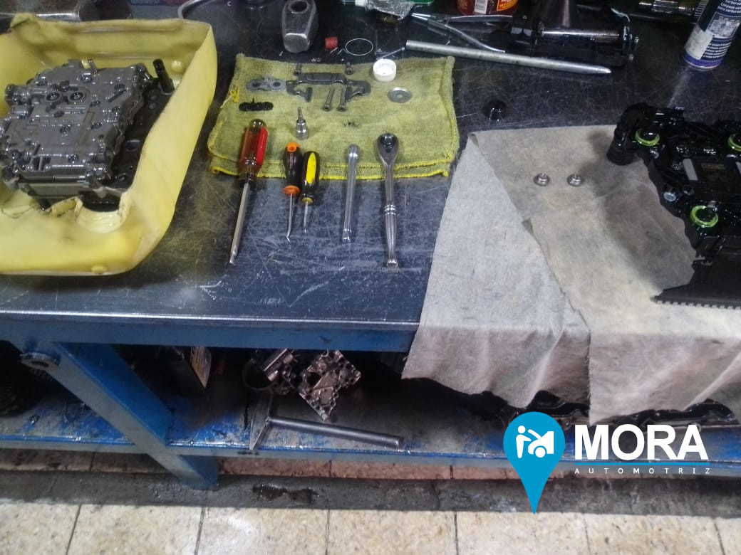MoraAutomotriz's tweet photo. Llego este poderoso #VW TIGUAN 2018, con problemas de perdida de potencia y pateo al acelerar, se le hizo el diagnostico correspondiente encontrando el problema en su mecatrónica, que se tuvo que cambiar, además de realizar servicio en su DSG. https://t.co/Y2Grr7XsiU