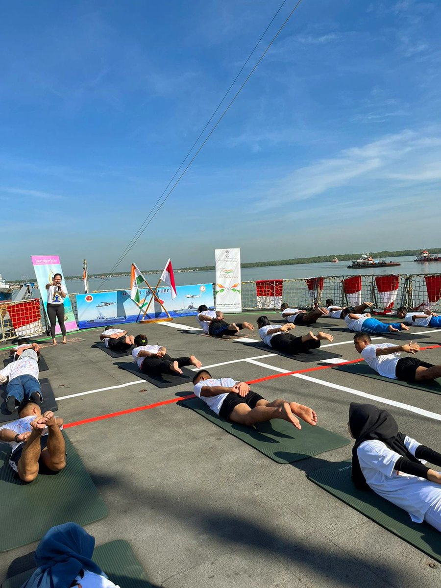 AN_Command's tweet photo. 40th IND-INDO CORPAT in Belawan showcased remarkable bilateral cooperation. Indian &amp; Indonesian personnel fostered friendship through social interactions, yoga &amp; sports. Strengthening the bond between India &amp; Indonesia.
#40IND-INDO CORPAT
#ANC https://t.co/NuGgYUQmhl