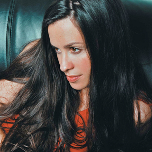 Alanis Morissette - You Learn is now playing on is.gd/nHrGZQ #EarlyToRise <a href="/Alanis/">Alanis Morissette</a>