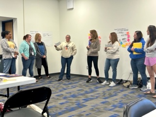 AliaLawera's tweet photo. SIOP PD-Summer Cohort, Group 1 Day 2!! @WWCSD #Greatfuturesstartrighthere
 #Practice #Application #Strategies #LessonDelivery #Review #Assessment
#SIOP #coaching https://t.co/7TkgyoIzS1