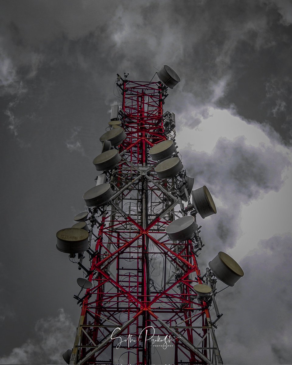skashgraphy's tweet photo. Covid19 is Hoax, 5G is A Killer.
#skashgraphy #5g #covid19 #celltower #5gtowers #emf #emfprotection #5gradiation #savebirds #wireless #streetphotography #malaysiaphotographyclub
#lensonstreets #akubukanfotografer https://t.co/HWuBAh4drT