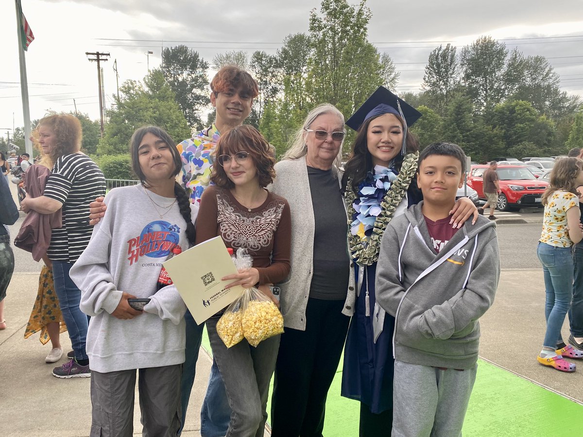 FWPS210's tweet photo. Wishing our TBHS graduates the best of success in post-secondary pursuits! @TBTitans #Classof2023 #TitanGrad https://t.co/dTQ2941FxS