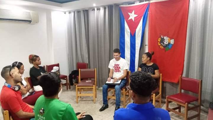 Hoy tuvo lugar el proceso de fortalecimiento del comité de base de Medilip en Bayamo donde se evaluaron las acciones realizadas y que les falta por hacer. Contaron además con la presencia de Osmar Pérez Funcionario del Comité Nacional de la #UJC. #UnaMejorJuventud #Cuba