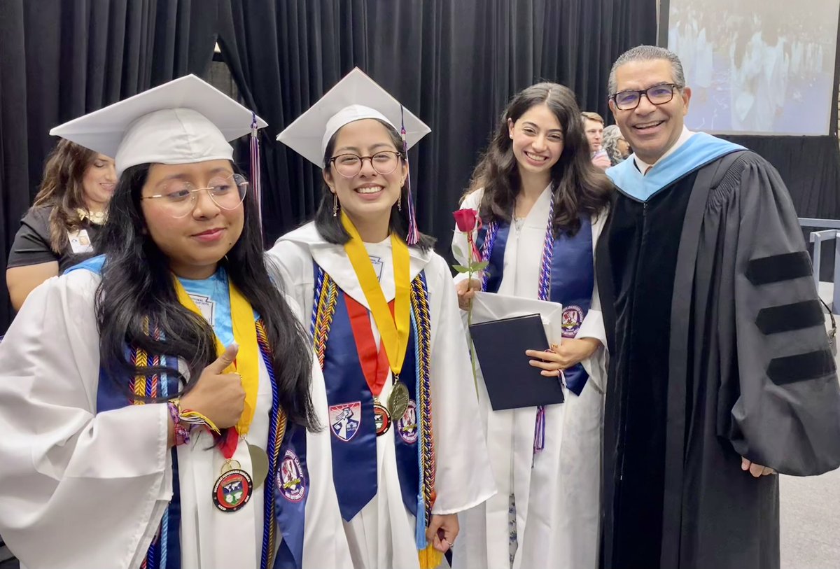 ywlasatx's tweet photo. Congrats Cardinals! @DrJaimeAquino @ywprep @SAISD @MclerranDelia @MsCash_YWLA https://t.co/EwxmogDjDg