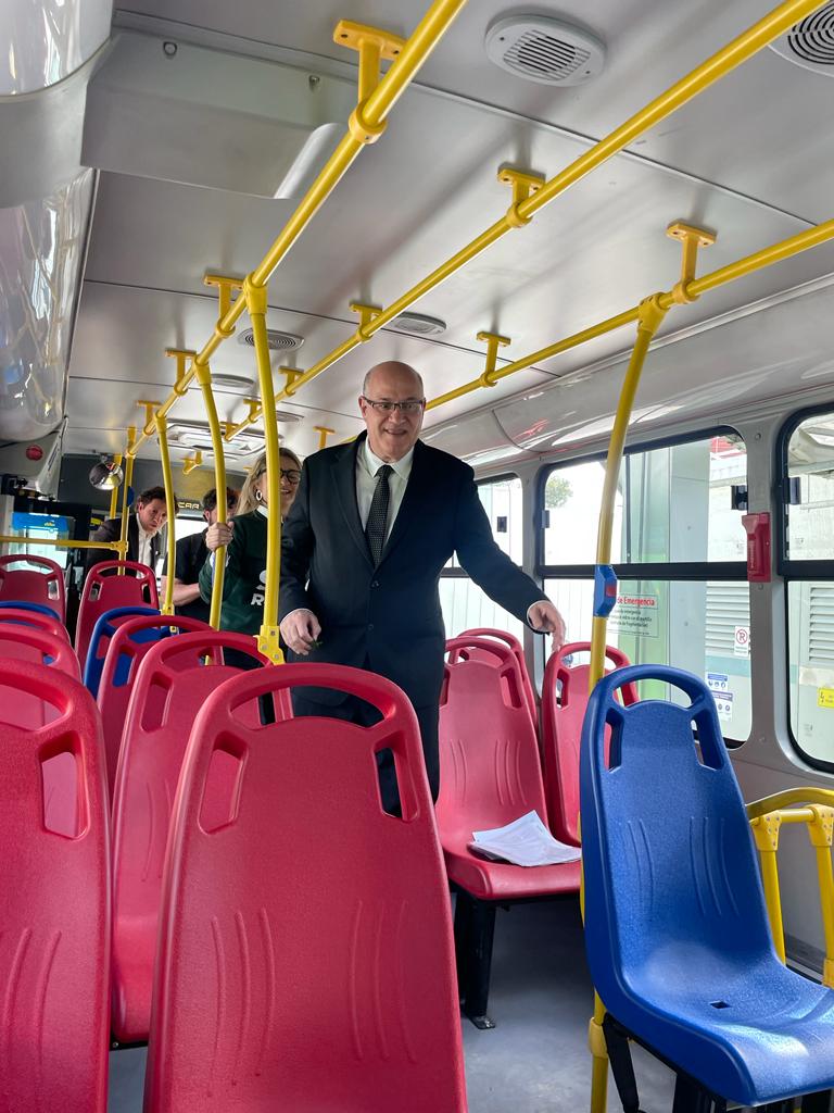 I visited the "La Rolita" bus operator in Bogota, and with mayor, <a href="/ClaudiaLopez/">Claudia López Hernández</a> discussed how this project has become a reference for #GenderEquality and #Sustainability. At <a href="/the_IDB/">Inter-American Development Bank</a>, we are proud to support initiatives for women’s leadership and a gender lens in #Transportation.