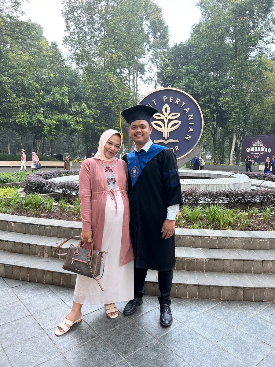 merantifm's tweet photo. Selamat, aku bangga🥹

@faizalmutaqin_ https://t.co/LJxMmHGFeZ