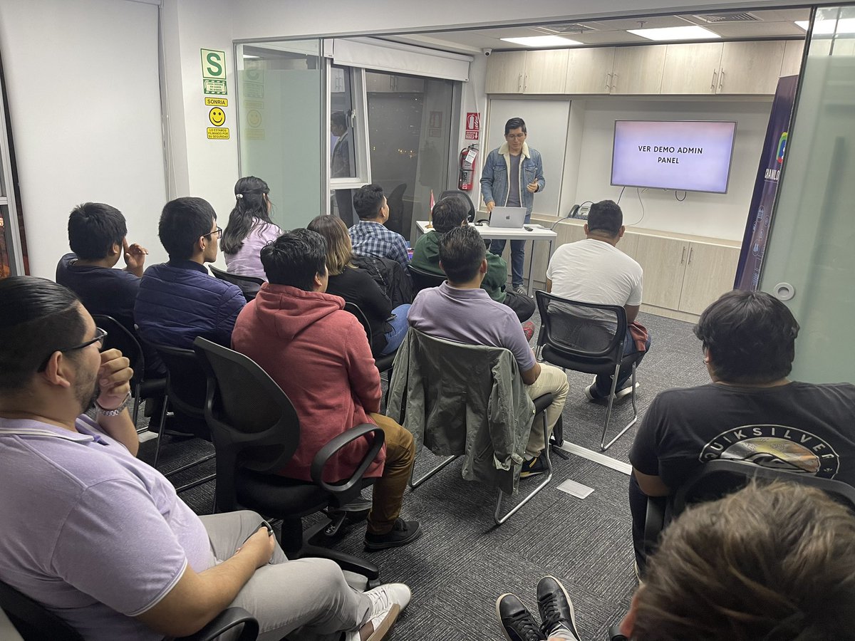 php_peru's tweet image. Hablando sobre Filament - Laravel en el Meetup de Junio de PHP Perú