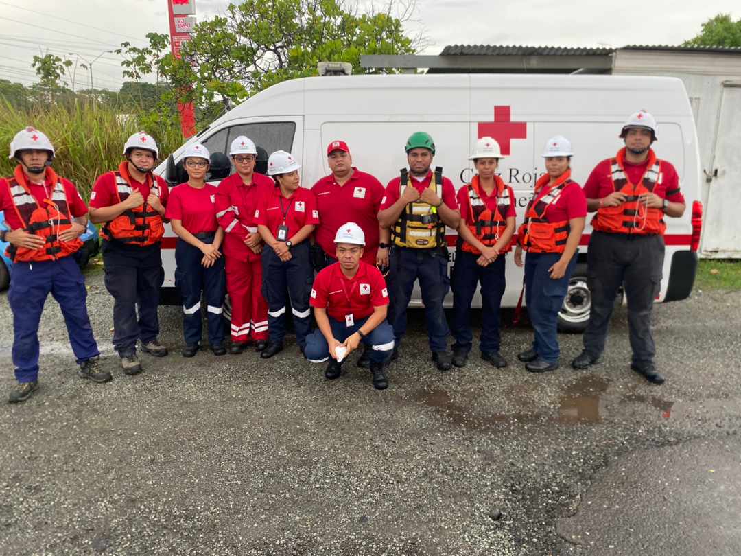 EliasSolisGon's tweet photo. En distintos puntos del país, nuestros voluntarios @CruzRojaPanama debidamente cualificados intervinieron en emergencias simuladas en el marco del III Simulacro Regional de Respuesta a Desastres y Asistencia Humanitaria.
Salvar vidas, nuestro cometido.
Gracias por su pasión👏🏻👏🏻 https://t.co/Bg0bJIsyAC