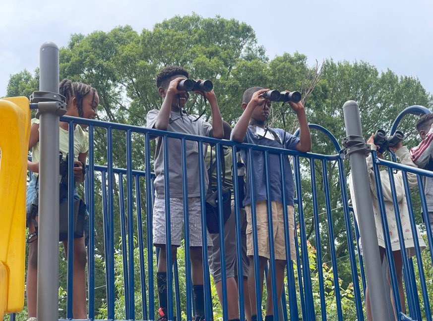 Media_KindeziW's tweet photo. Our partners @Morehouse Ornithology program is working with the @KindeziSchool 2nd grade geniuses. They are 🦅 watching and learning about their importance to our ecosystem. @KindeziED @KindeziENRICH @Ms_Musgrove #summerexperience https://t.co/S1l4KWo6hs